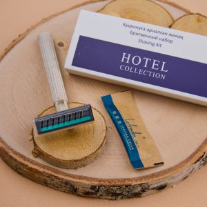 Бритвенный набор HOTEL COLLECTION в бумажной коробке