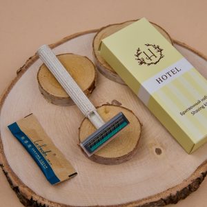 Бритвенный набор HOTEL  в бумажной коробке