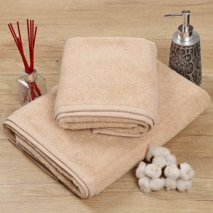 Пудрово-персиковое банное полотенце 140×70 см — плотность 500 г/м², производство Ташкент